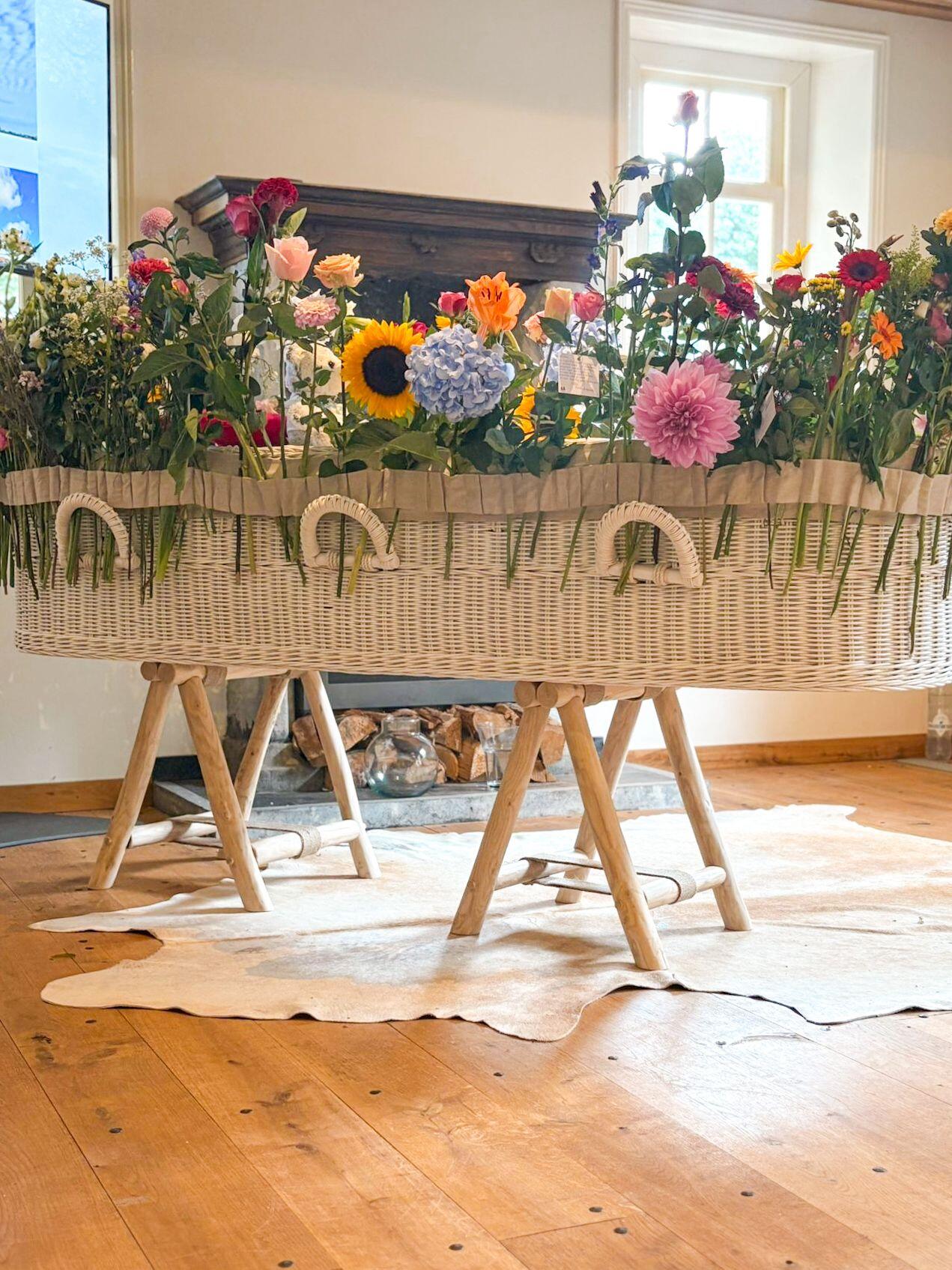 bloemenband uitvaartkist